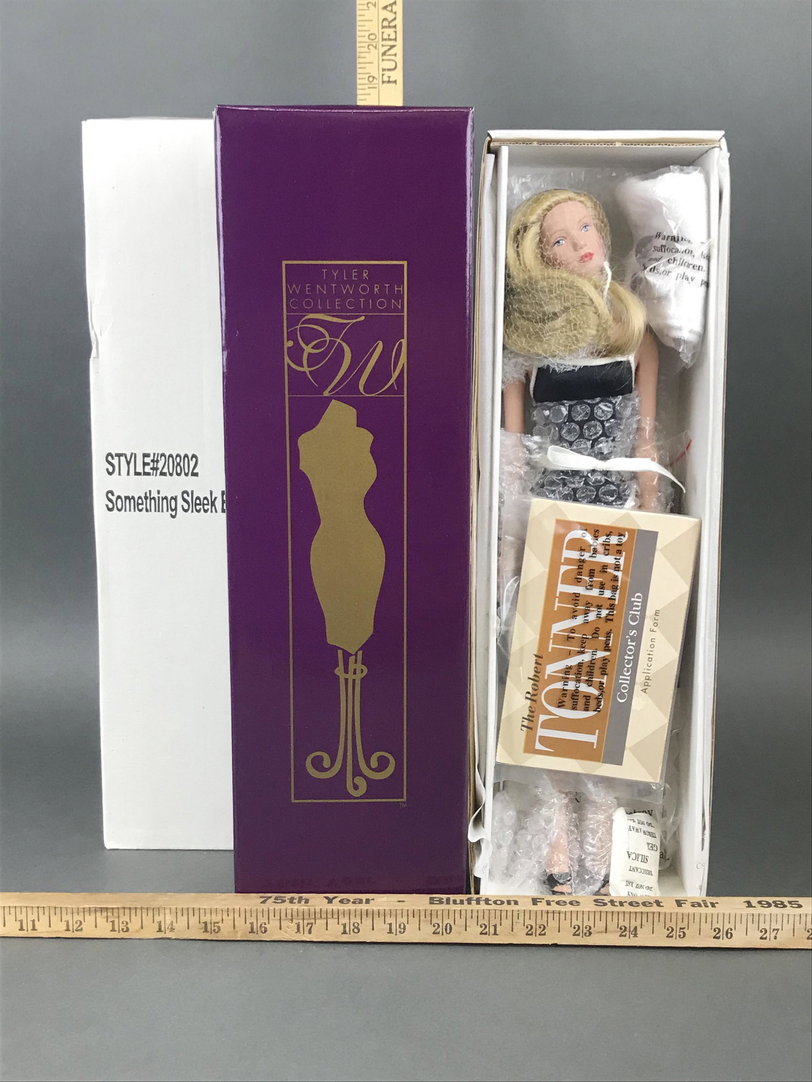 Tonner, Tyler Wentworth, Something Sleek Blonde Hair: Tonner, Tyler Wentworth, Something Sleek Blonde Hair Doll, 20802, in original box