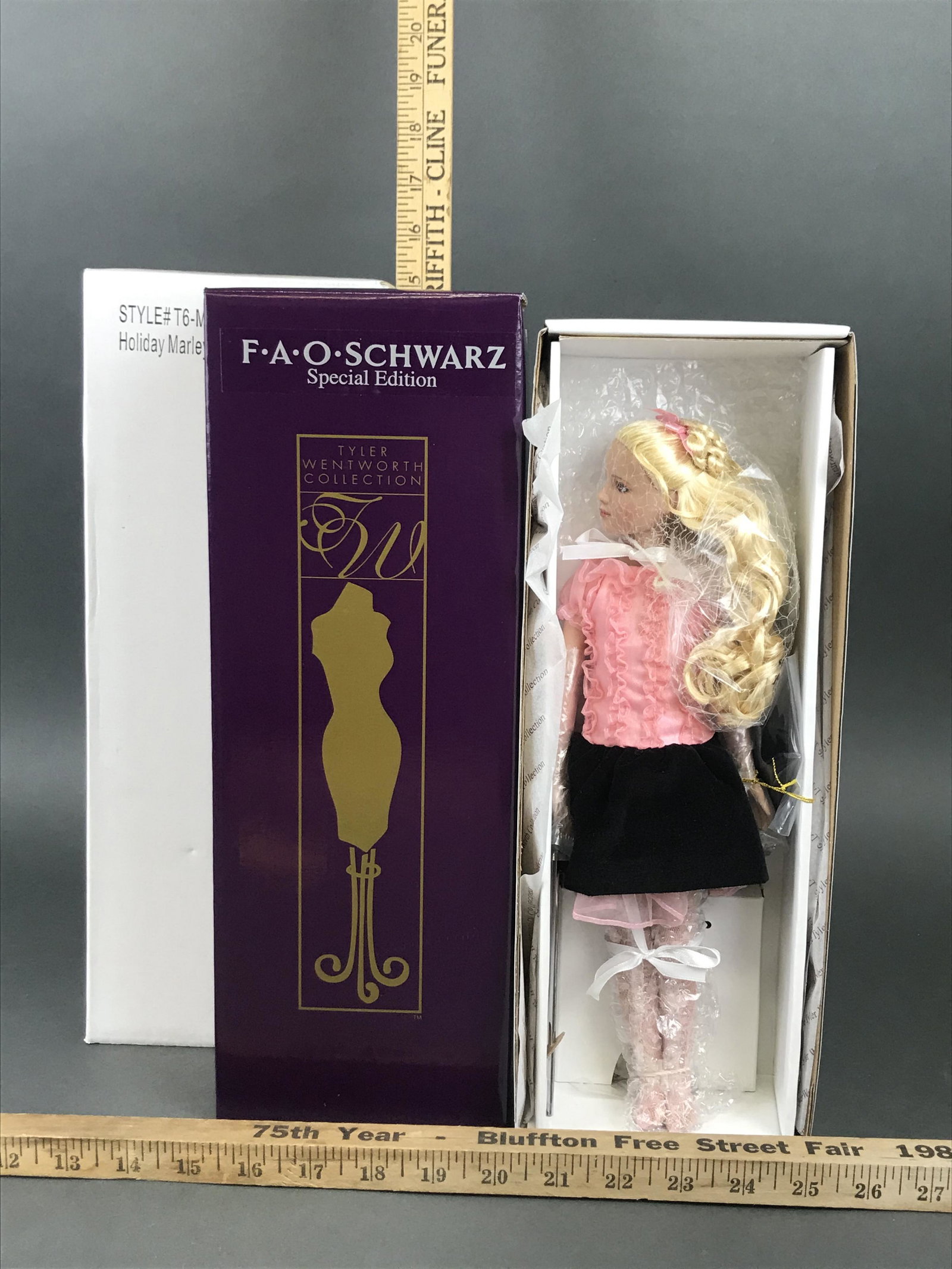 Tonner, Tyler Wentworth, Holiday Marley Doll: Tonner, Tyler Wentworth, Holiday Marley Doll, T6-MWSD-06, in original box