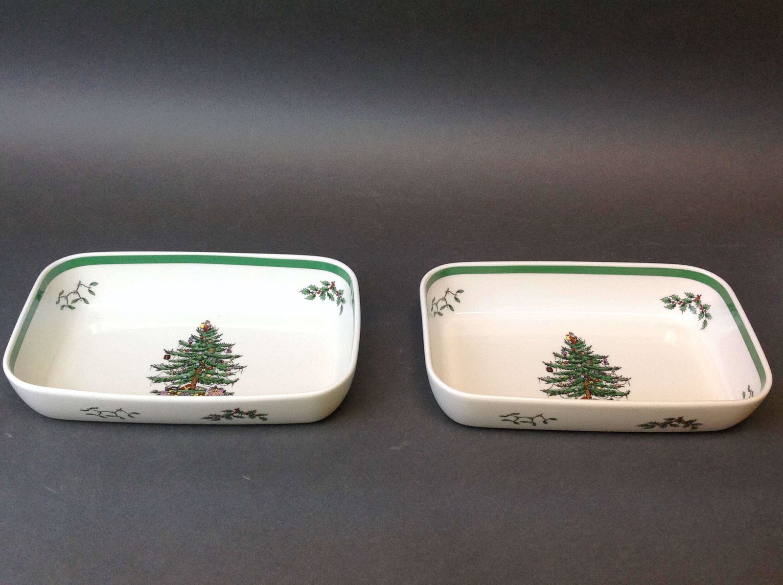 2 Spode Christmas Tree Oven-To-Table Rectangular Dishes: 2 Spode "Christmas Tree" Oven-To-Table Rectangular Dishes.