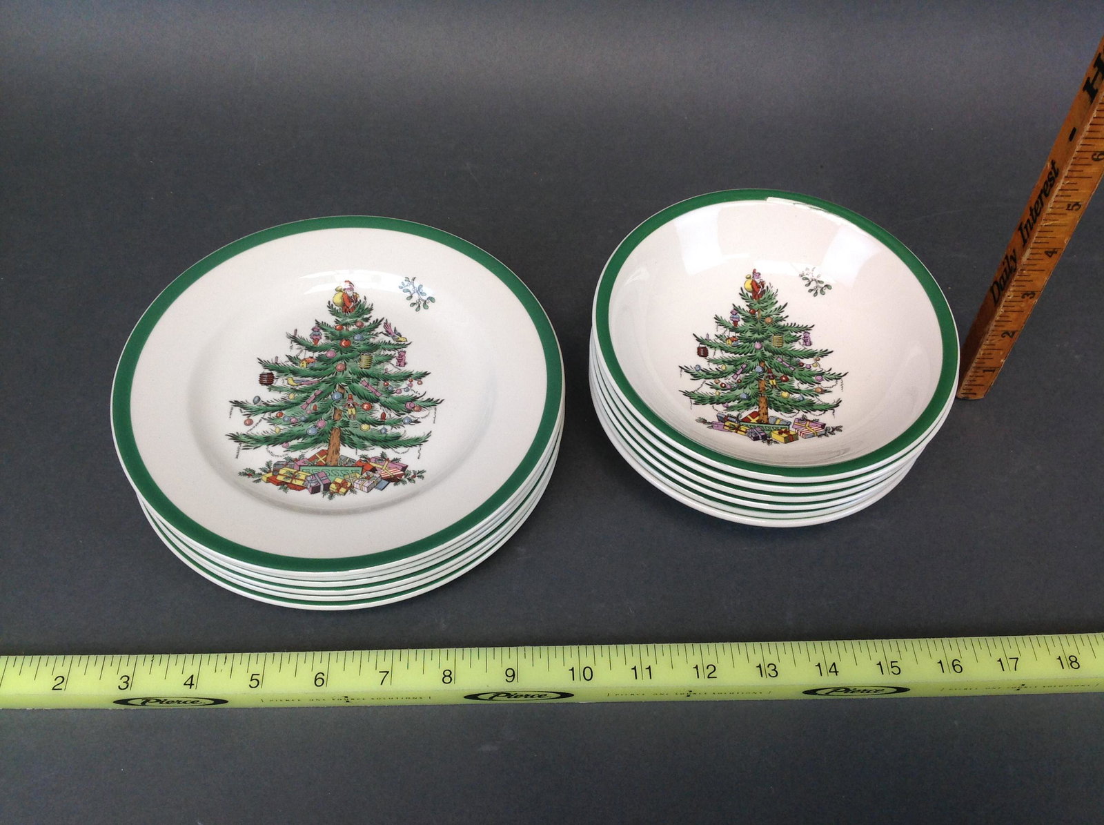 Spode Christmas Tree 7.75" Plates & Cereal Bowls: A group of Spode "Christmas Tree" 7.75" plates (6) and cereal bowls (6). 12 pieces total.