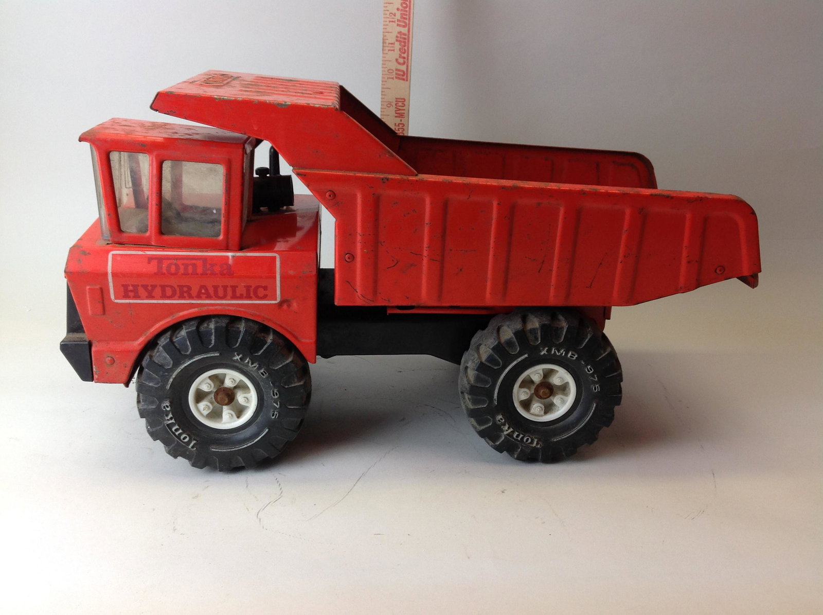 Tonka Hydraulic Dump Truck: Tonka Hydraulic Dump Truck