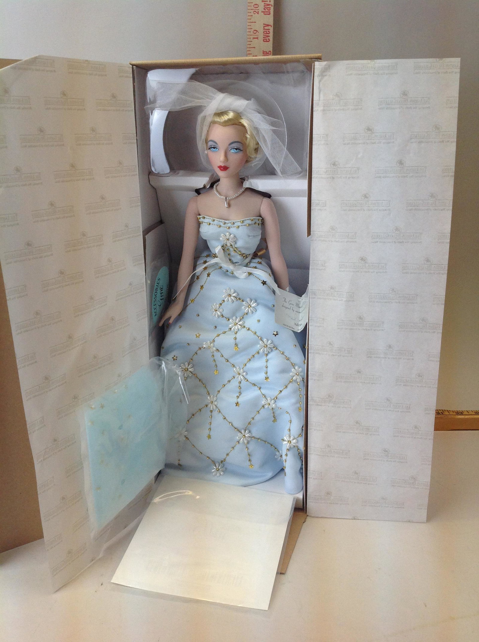 Ashton Drake, Gene, Breathless Doll: Ashton Drake, Gene Collection, Breathless Doll, 76074, in original box