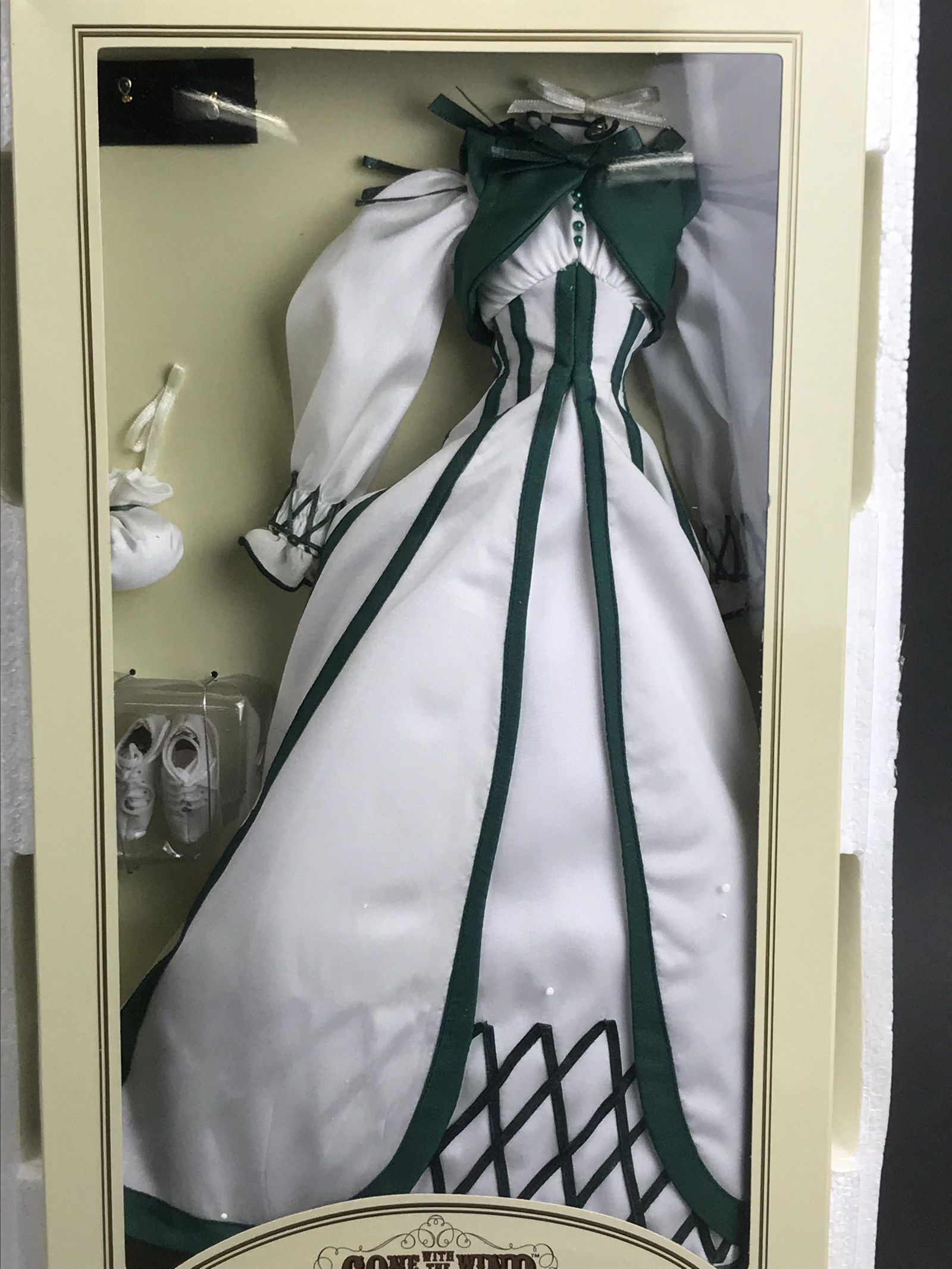 Franklin Mint Doll Wardrobe Collection, Gone with The: Franklin Mint Doll Wardrobe Collection, Gone with the Wind, Scarlett O'Hara, B11ZZ23, in original box