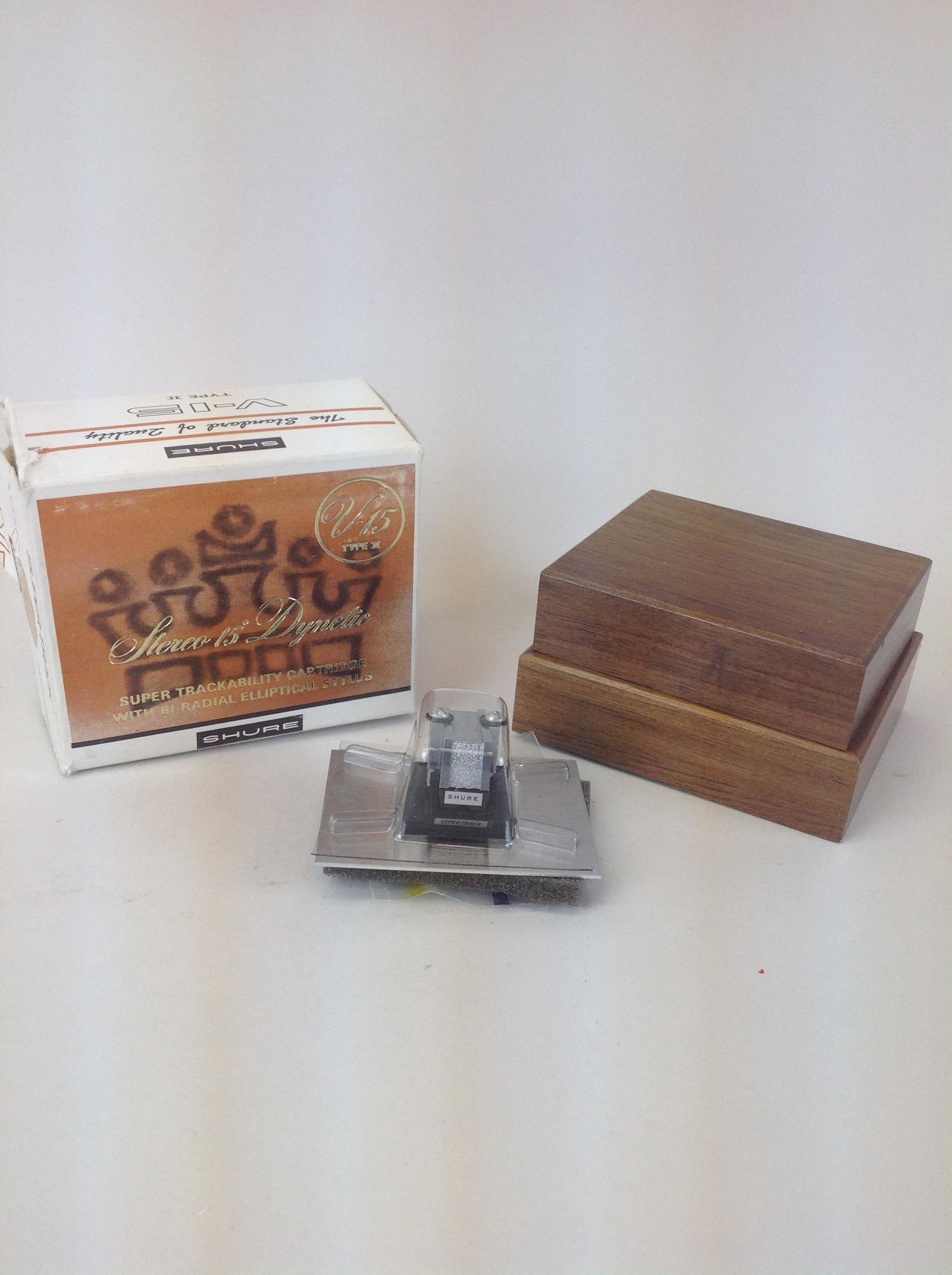 NOS Shure V-15 Type II Super-Track Stereo Cartridge: A NOS Shure Stereo 15 Dynetic Super-Track V-15 Type II stereo cartridge.