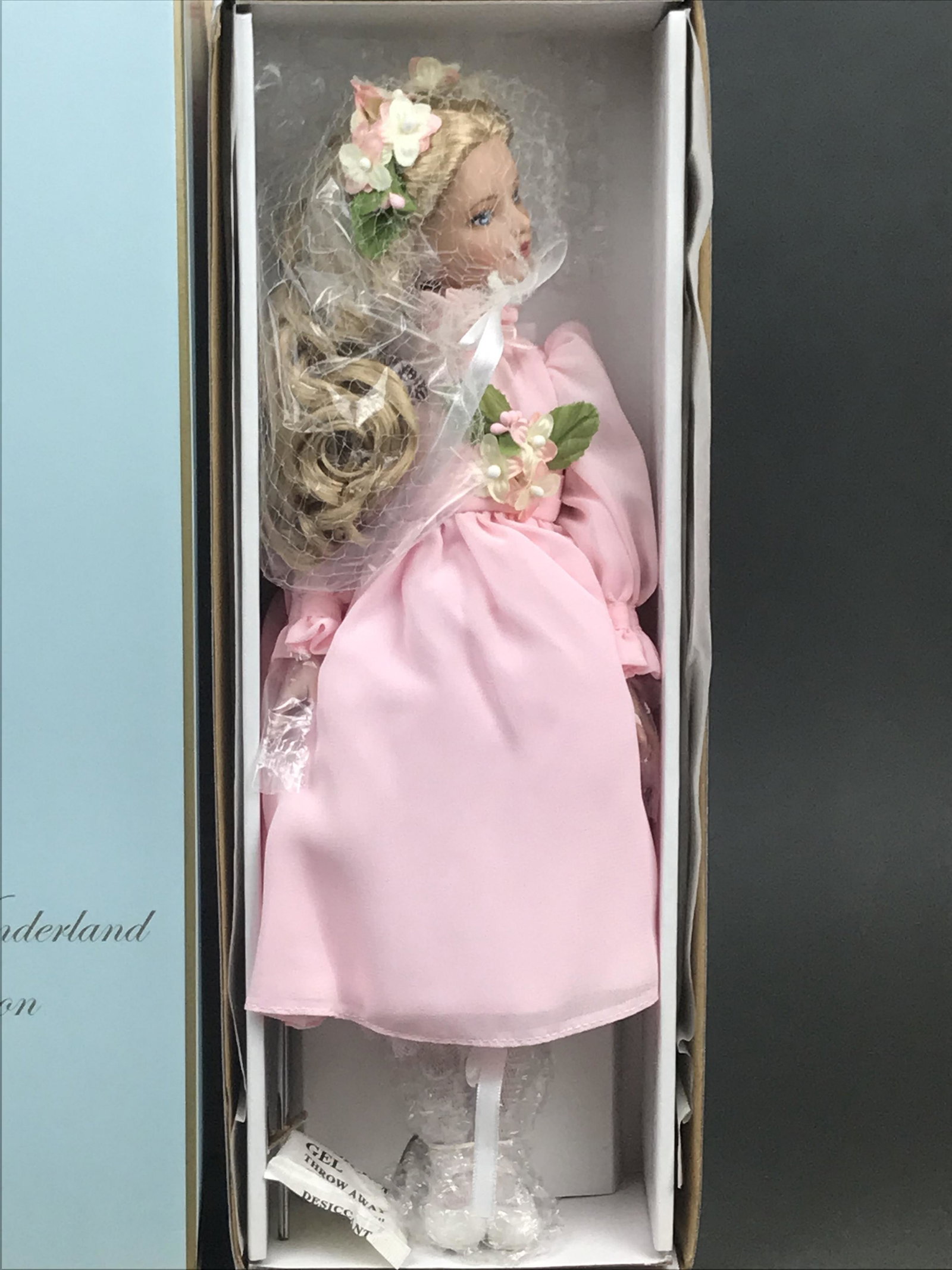Tonner Doll, Alice in Wonderland Collection Doll: Tonner Doll, Alice in Wonderland Collection Doll, Party of the Flowers T6-AWDD-05, in original box