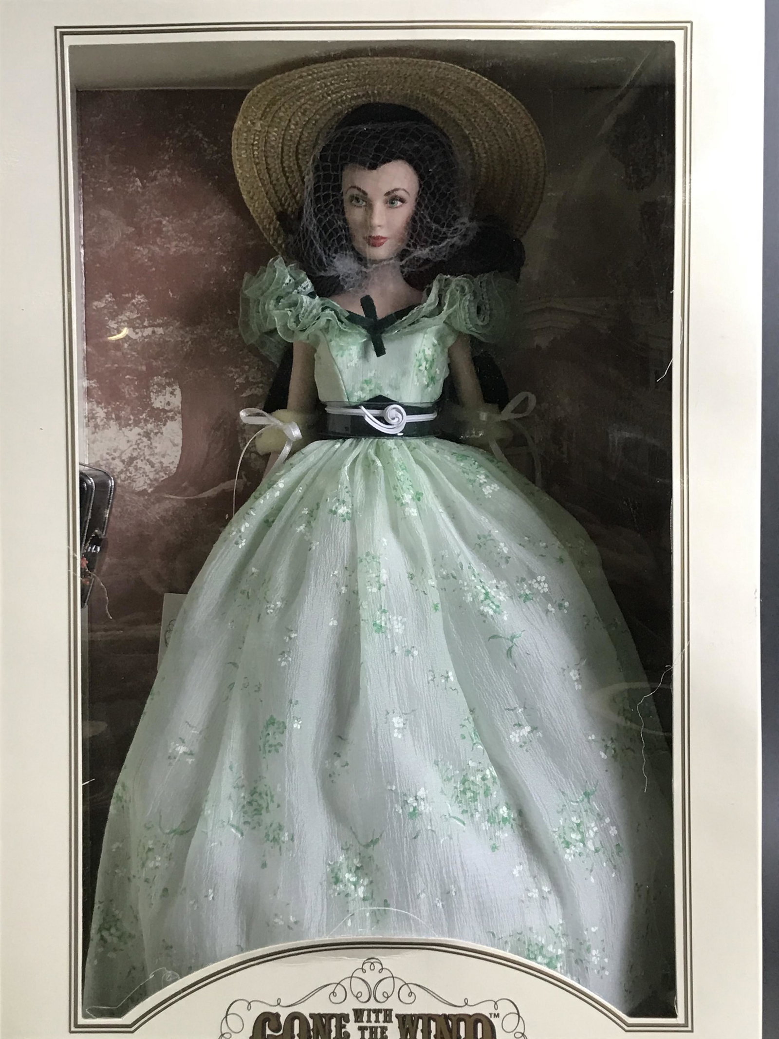 Franklin Mint, Gone with the Wind, Scarlett O'Hara Doll: Franklin Mint, Gone with the Wind, Scarlett O'Hara Doll, green dress, in original box, no shipping box