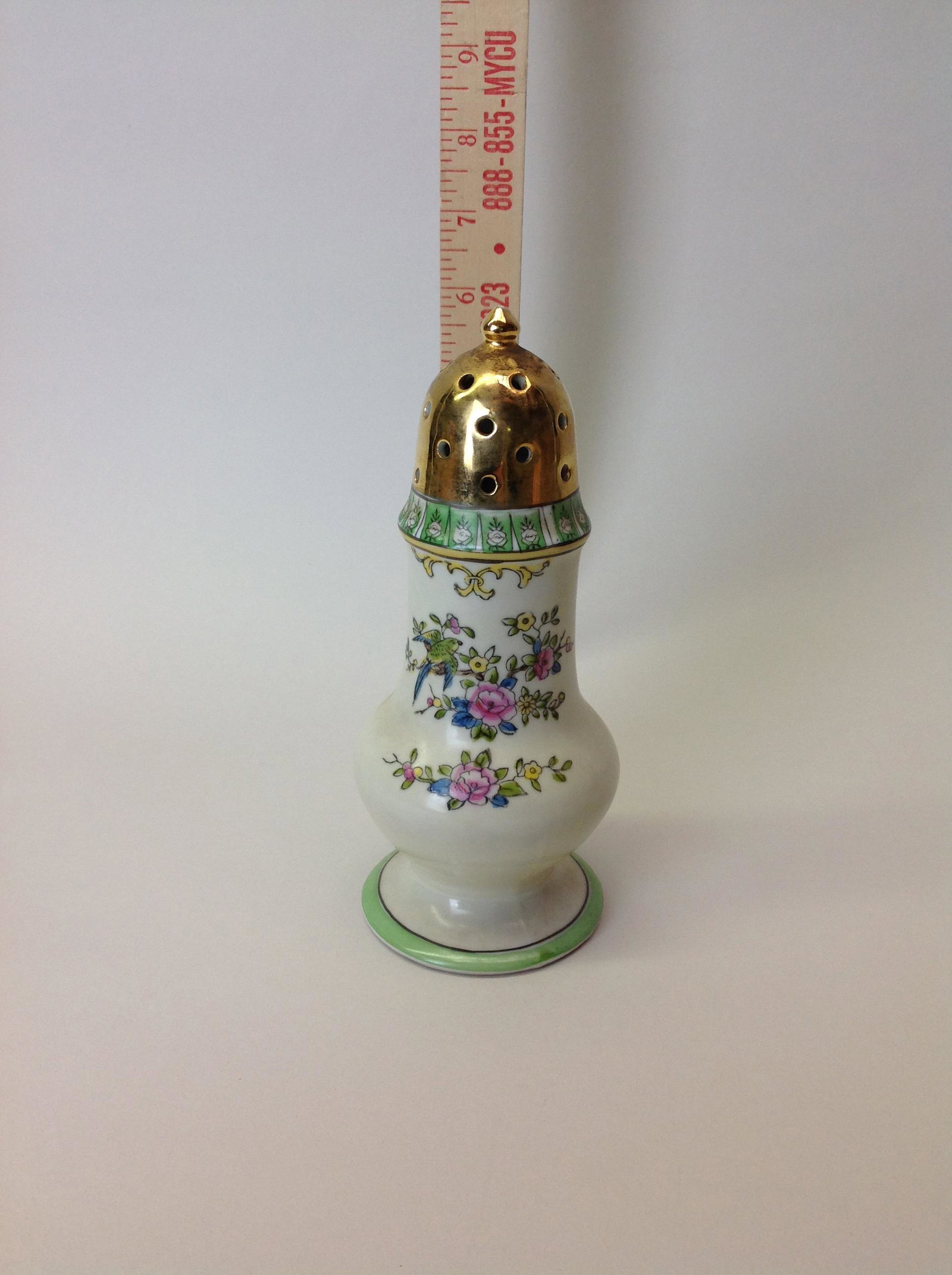 Noritake Porcelain Sugar Shaker: A Noritake porcelain sugar shaker
