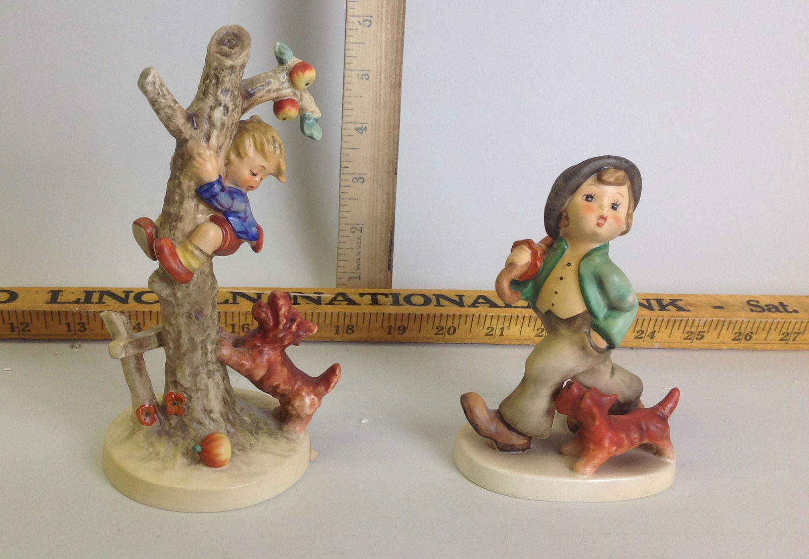 2 Goebel Hummel Figurines: 2 Goebel Hummel Figurines