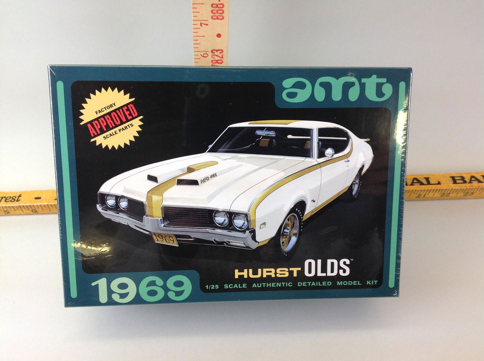 AMT 1/25 Scale 1969 Hurst Olds Model Kit - Jan 01, 2021 | AAA Auction ...