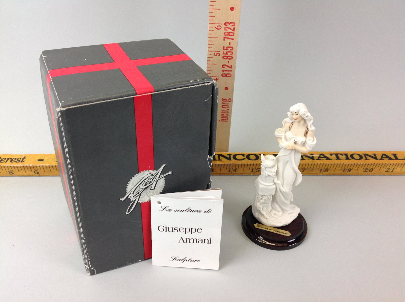 Giuseppe Armani Sculpture: A Giuseppe Armani sculpture.