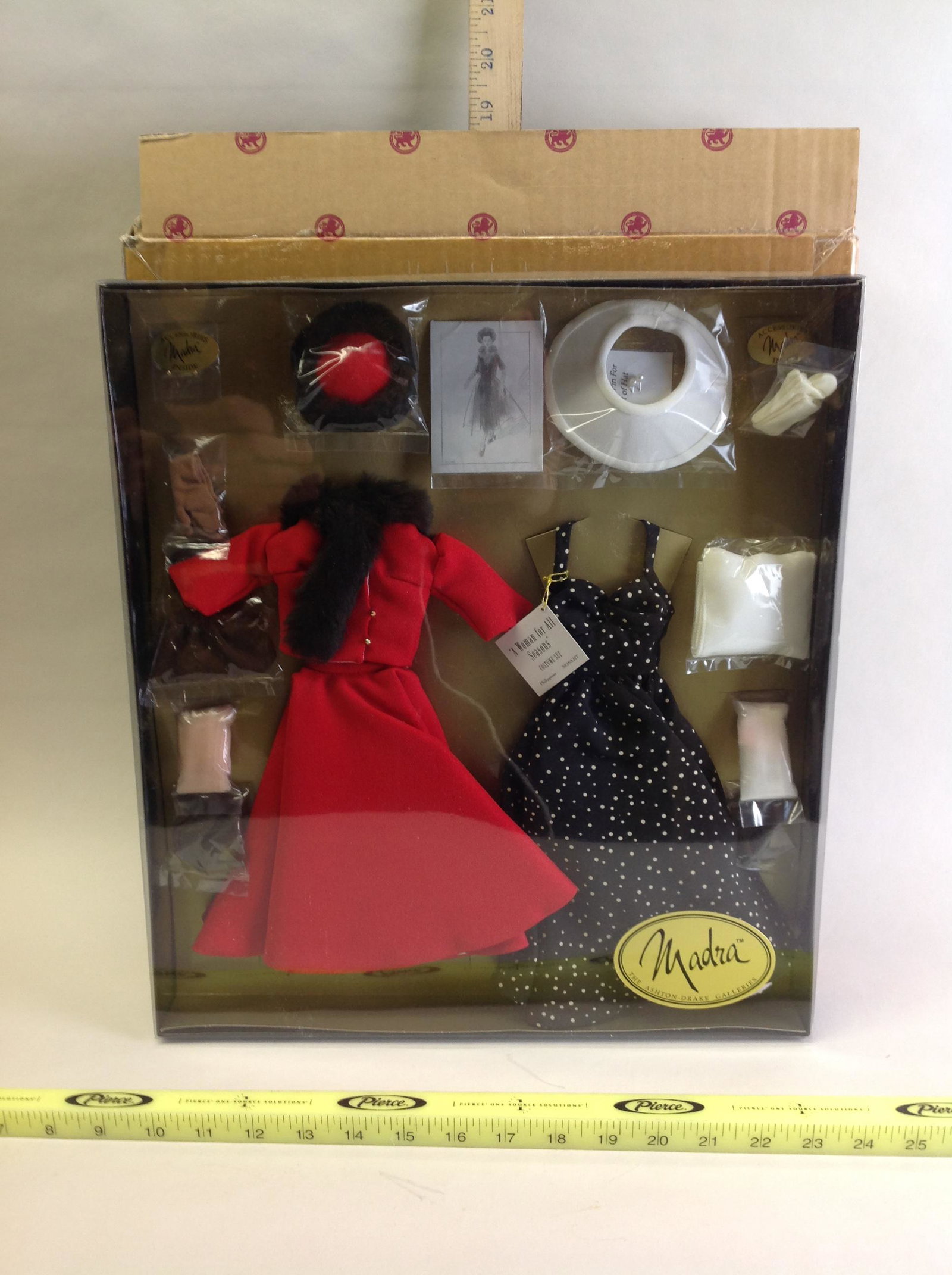 Ashton Drake, Madra, Doll Accessory: Ashton Drake, Madra Collection doll accessory, A Woman for All Seasons, 38263, in original box