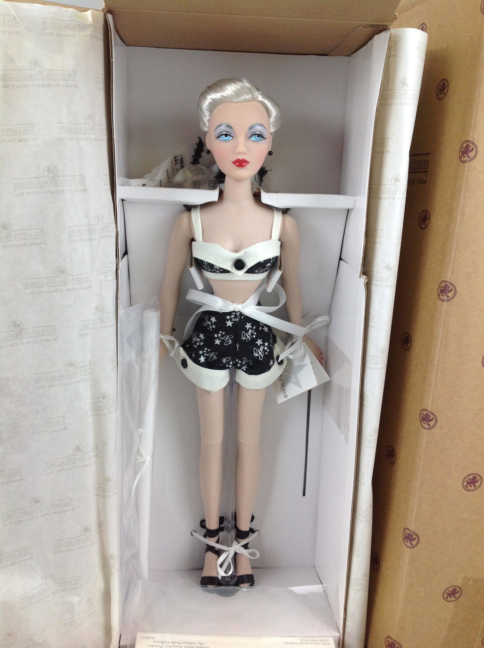 Ashton Drake, Gene, Simply Gene Doll: Ashton Drake, 2000 5th Anniversary Gene Collection, Simply Gene Doll, 76157, in original box