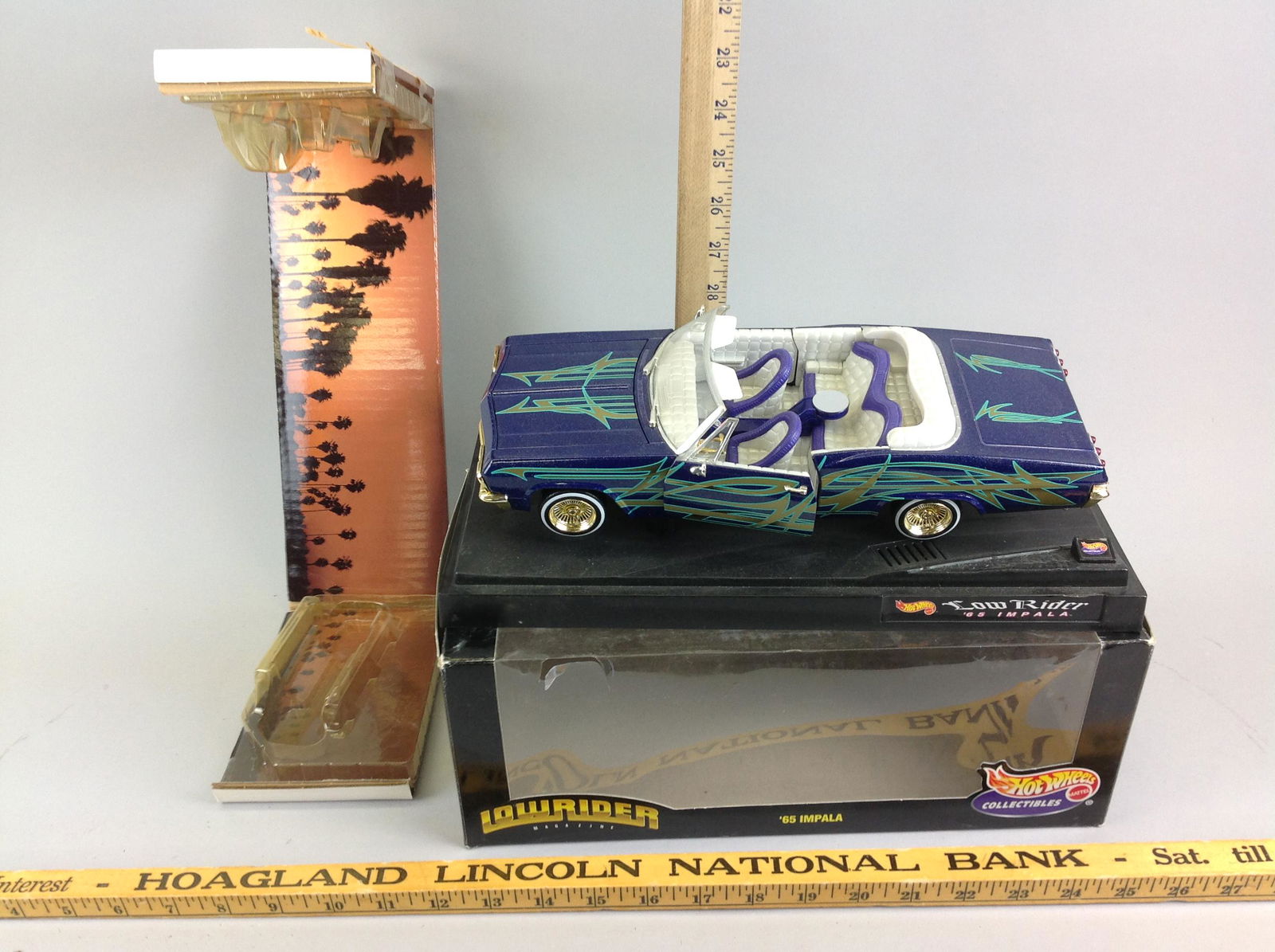 Hotwheels 1/18 Diecast Lowrider Magazine '65 Impala