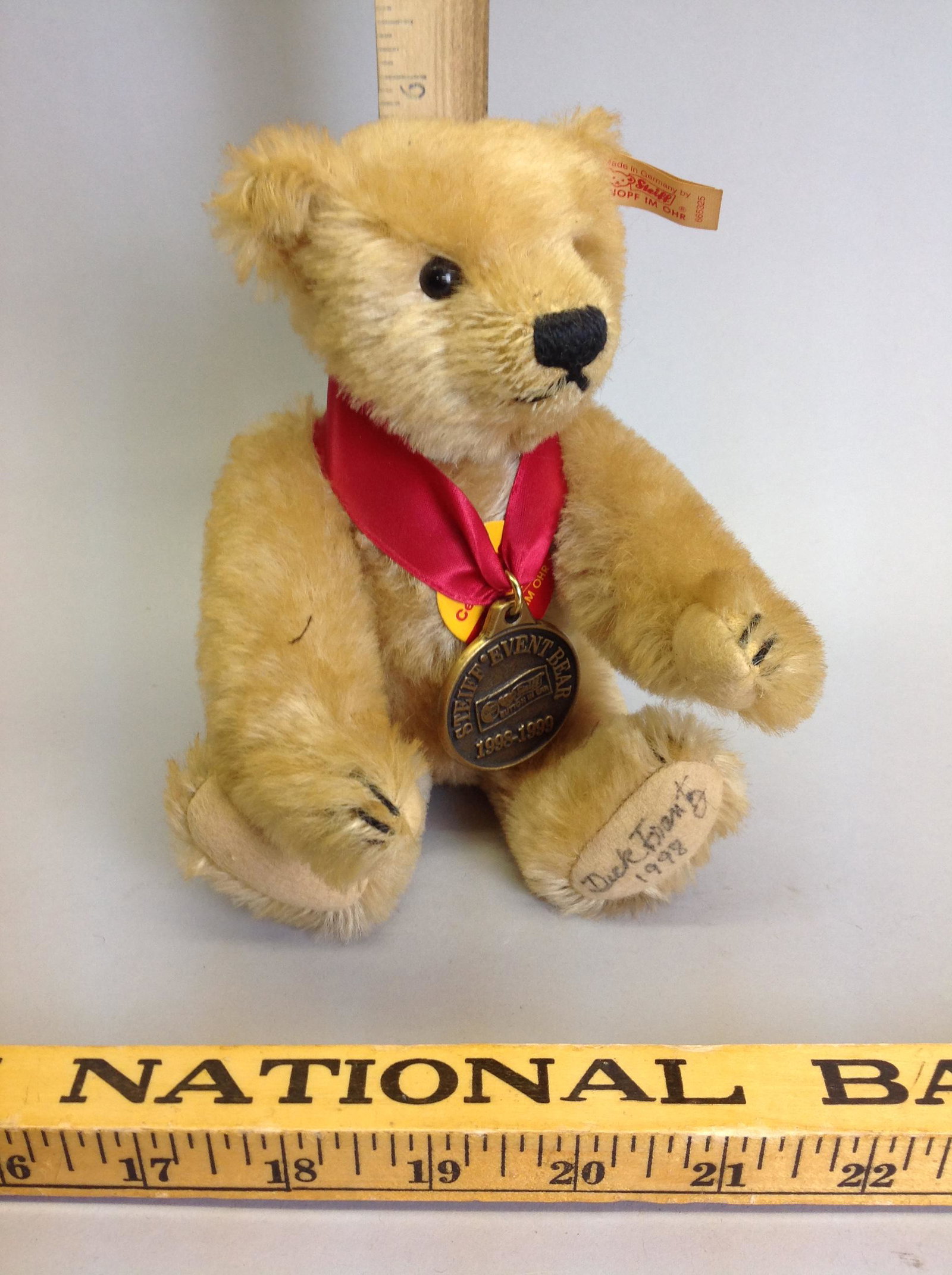 Steiff Dick Frantz 1998-1999 Event Bear: Steiff Dick Frantz 1998-1999 Event Bear