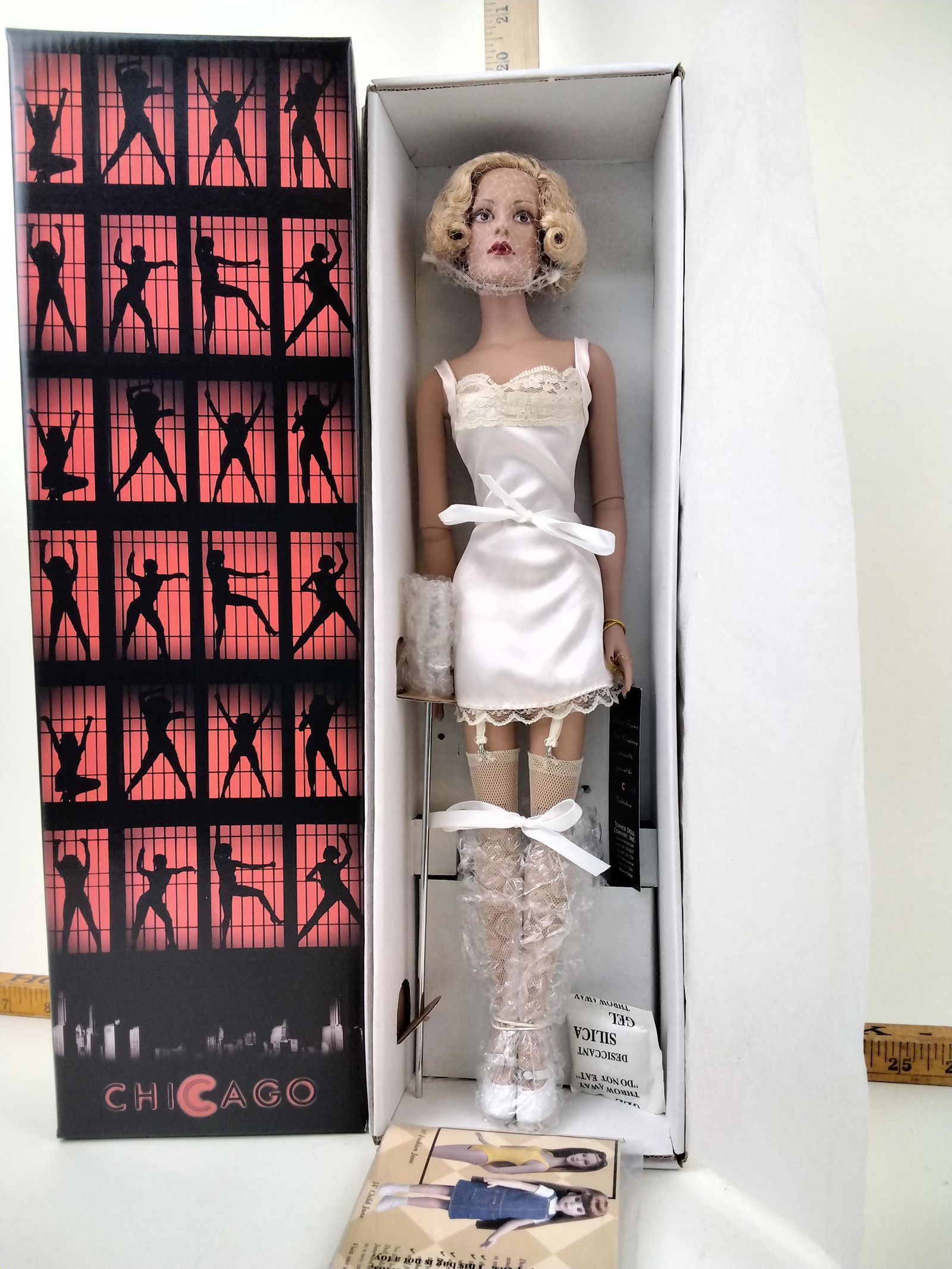 Tonner Doll Company, Roxie Hart from Chicago Doll (1 of 1)
