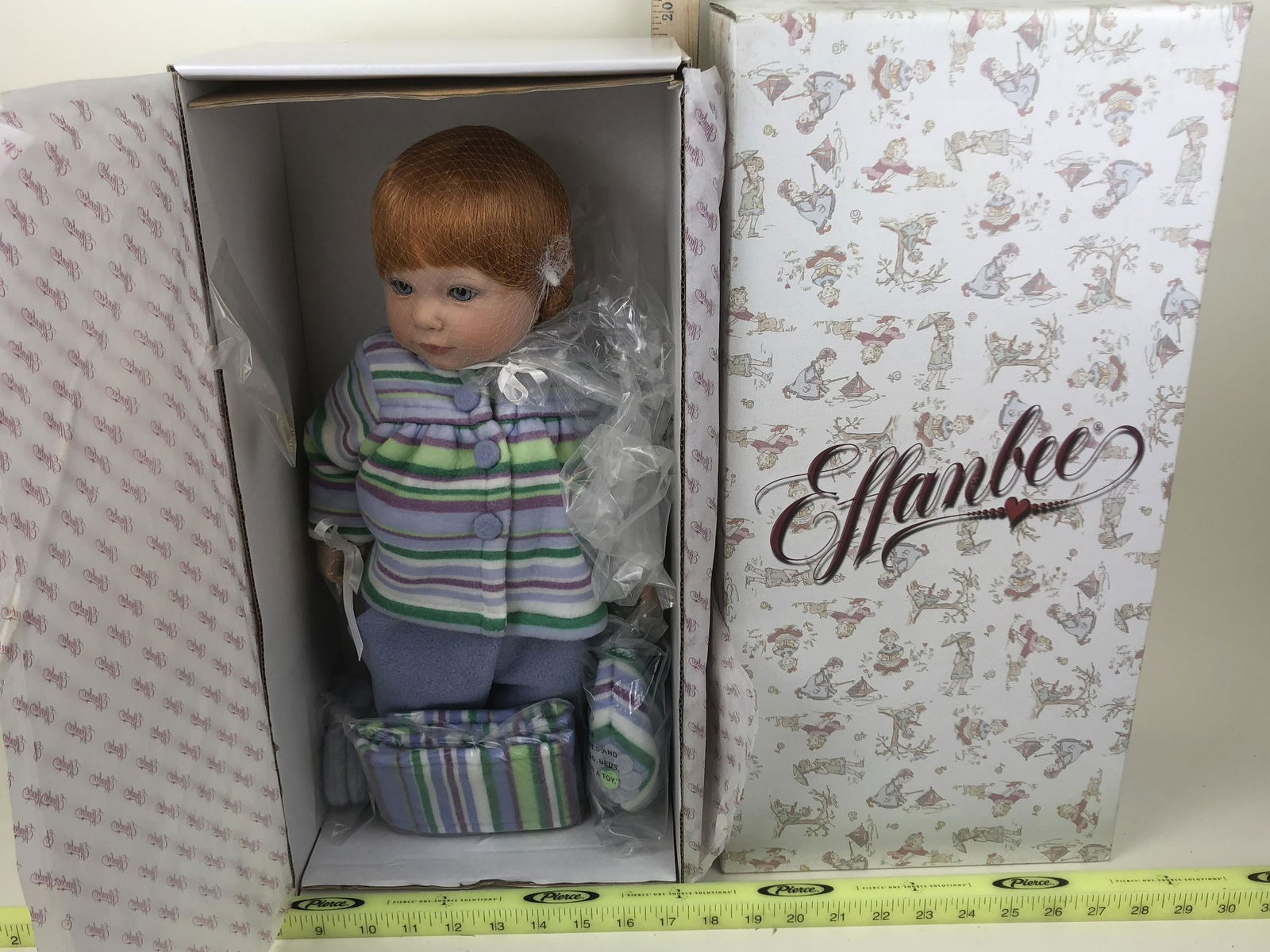 Effanbee, Baby's First Snow Doll: Effanbee, Baby's First Snow Doll, AT1402, in original box, box has some damage