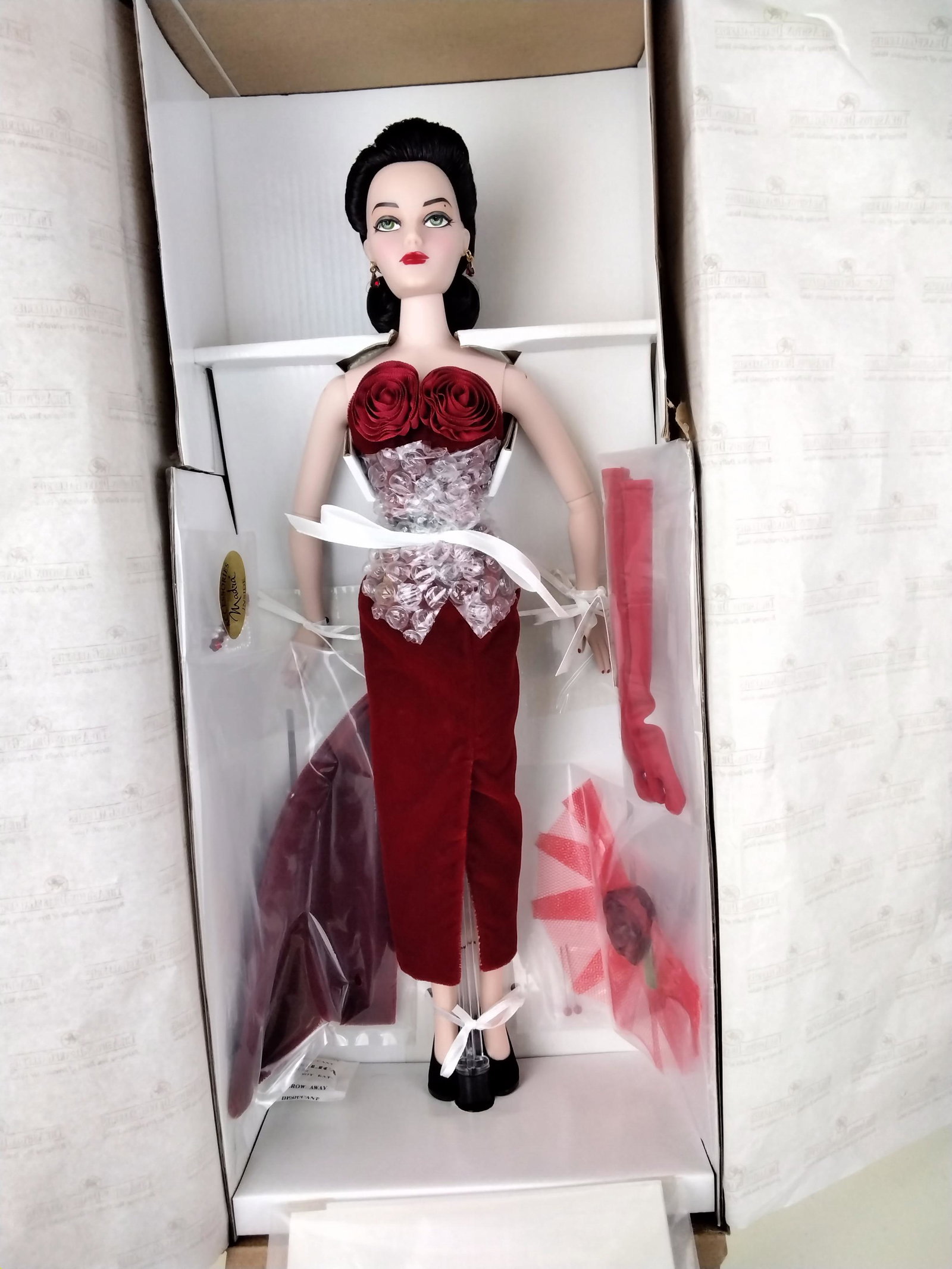 Ashton Drake, Madra, Scarlet Temptress: Ashton Drake, Madra Collection, Scarlet Temptress, 76272, in original box