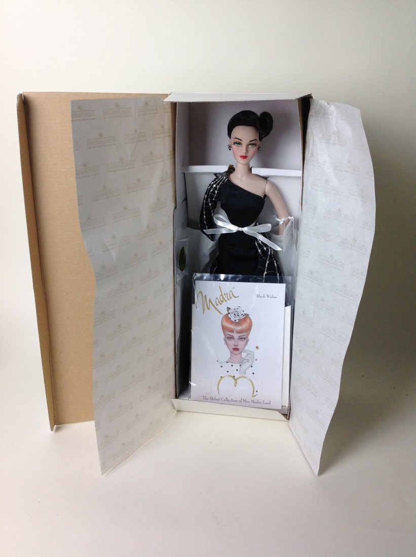 Ashton Drake, Madra, Black Widow Doll (1 of 1)