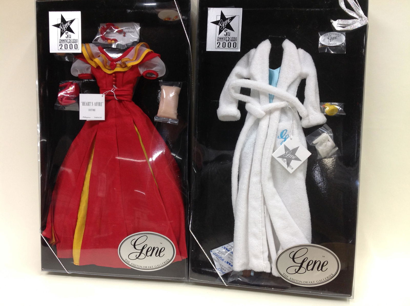 Ashton Drake, 5th Anniversary 2000 Gene Collection (2) (1 of 1)