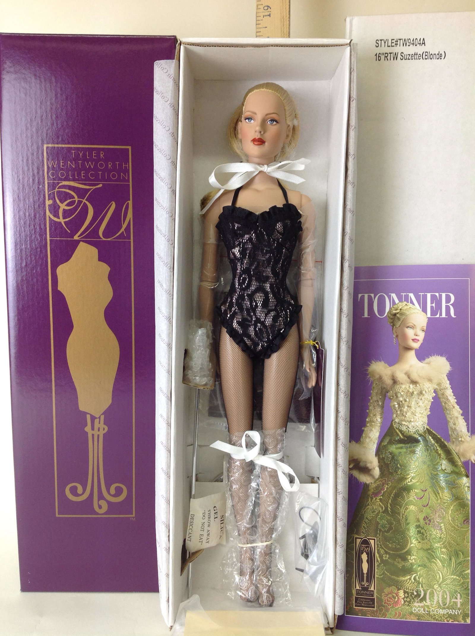 Tonner Tyler Wentworth Suzette Blonde Doll: A Tonner Tyler Wentworth Suzette (Blonde) doll. TW9404A