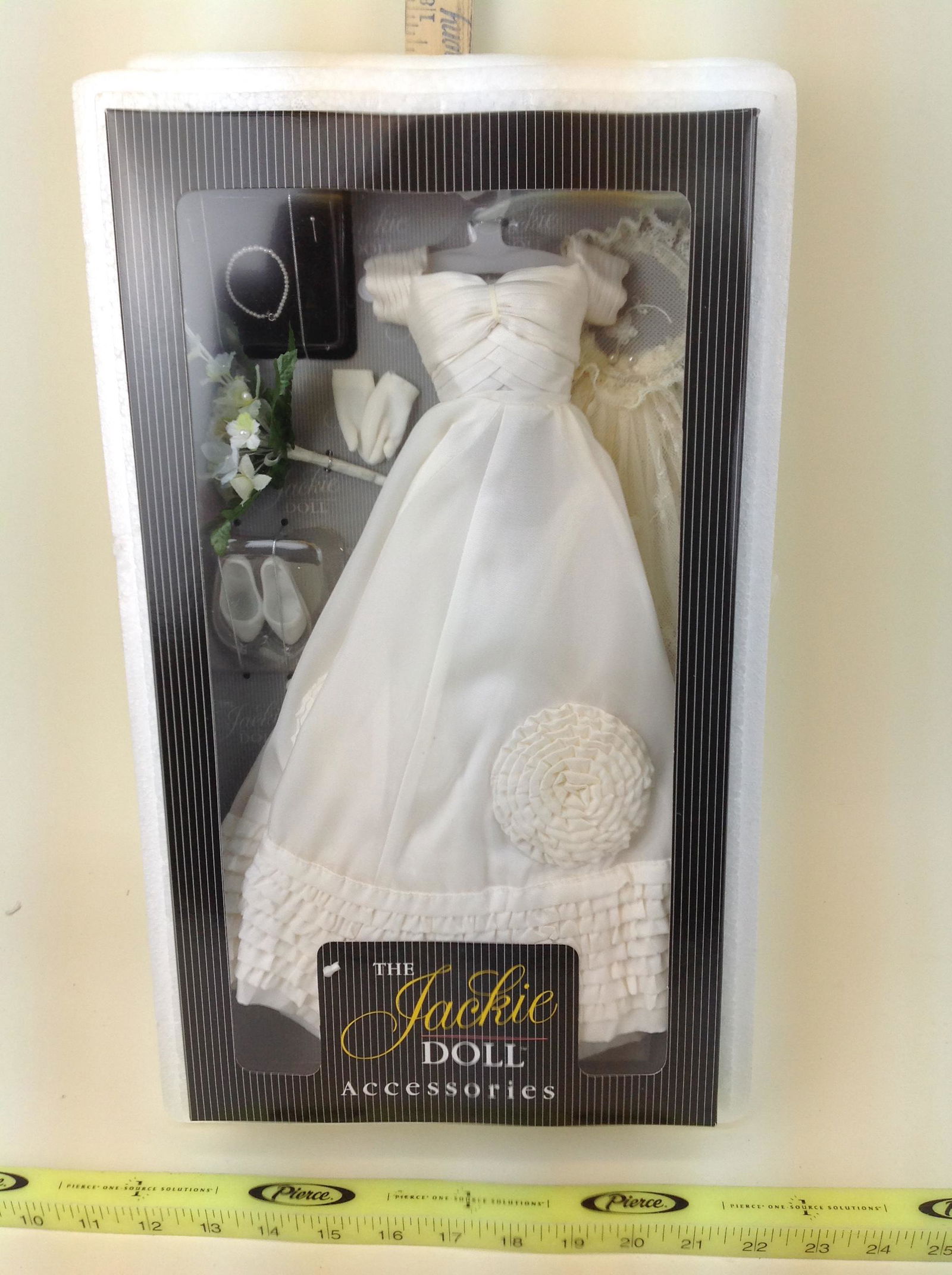 Franklin Mint, Jackie Doll Accessory (1 of 1)
