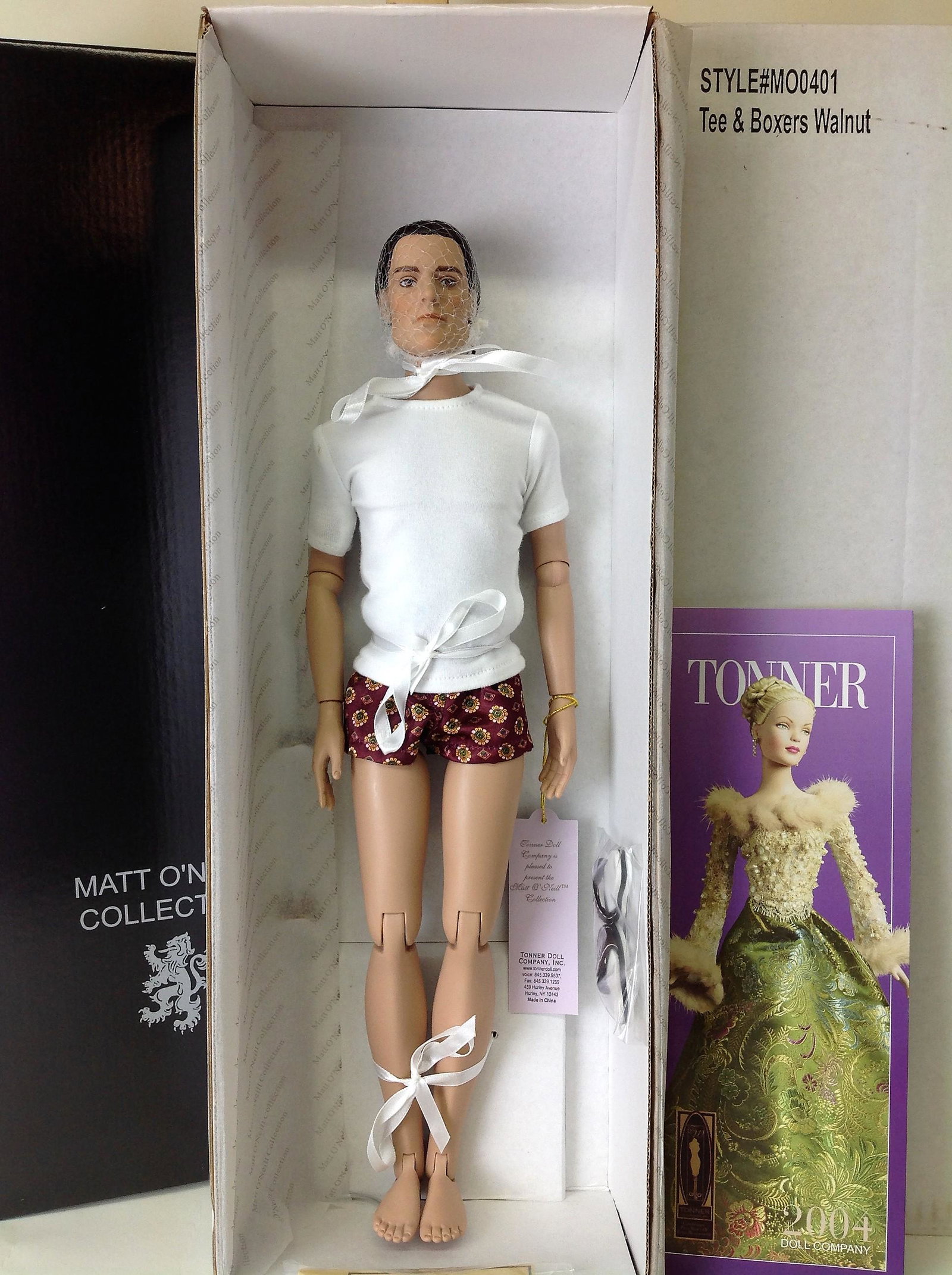 Tonner Matt O'Neill Tee & Boxers Walnut Doll: A Tonner Matt O'Neill Collection "Tee & Boxers Walnut" doll. MO0401