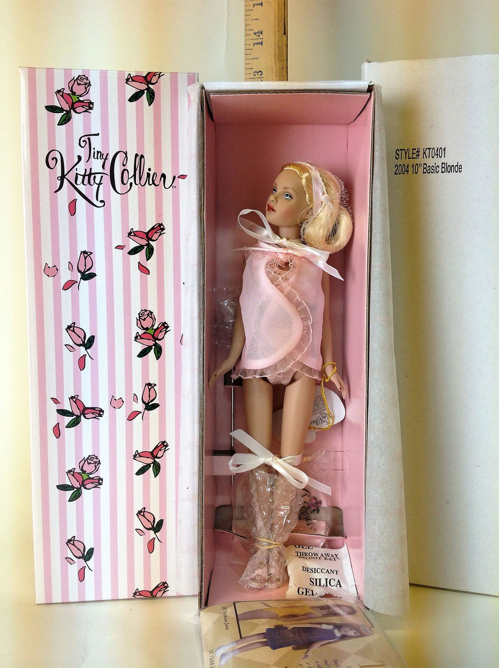 Tonner Tiny Kitty Collier 2004 10" Basic Blonde Doll (1 of 1)