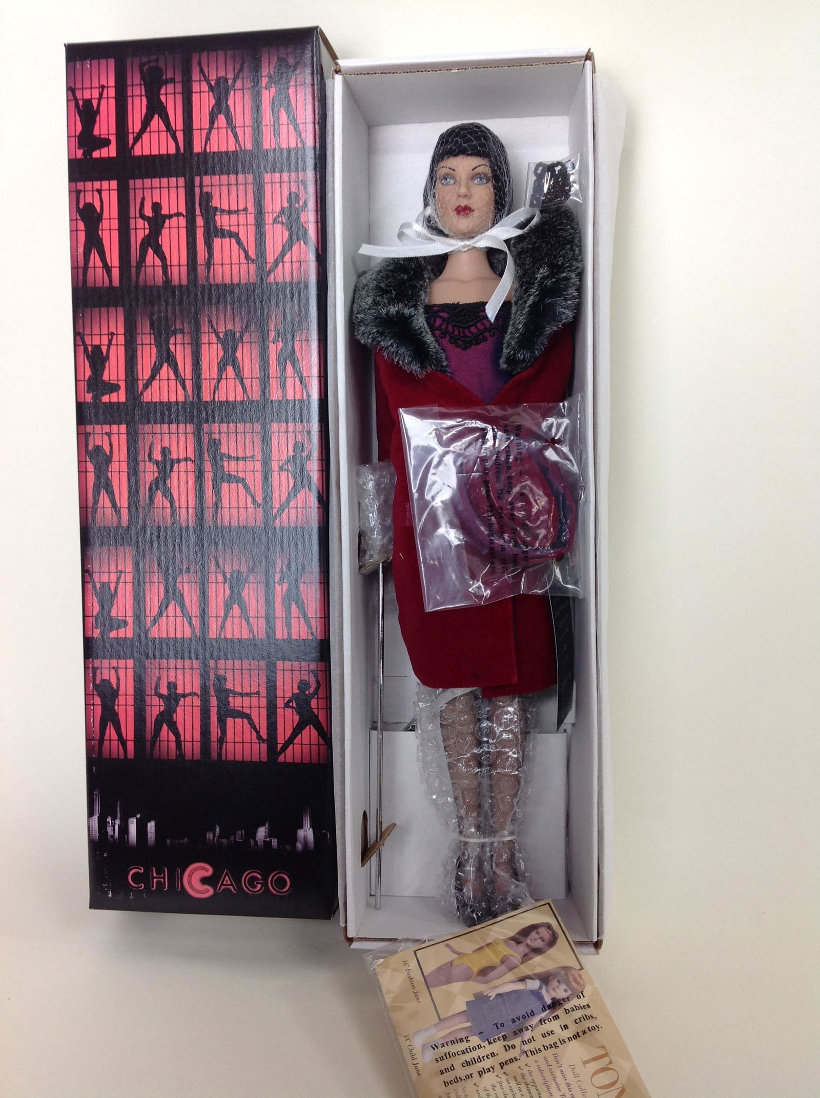 Tonner, Chicago, Velma Kelly Court Room Doll (1 of 1)