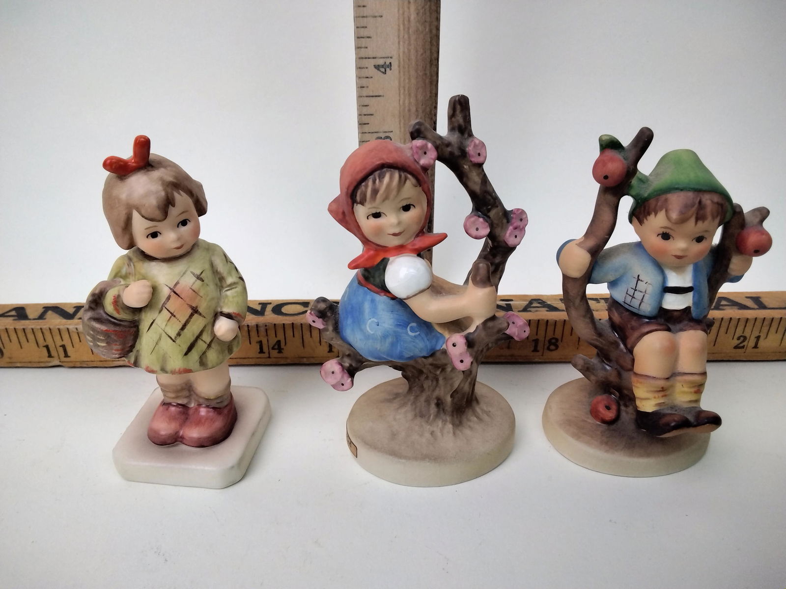 Goebel, Hummel, Apple Tree Boy, Apple Tree Girl, I (1 of 2)