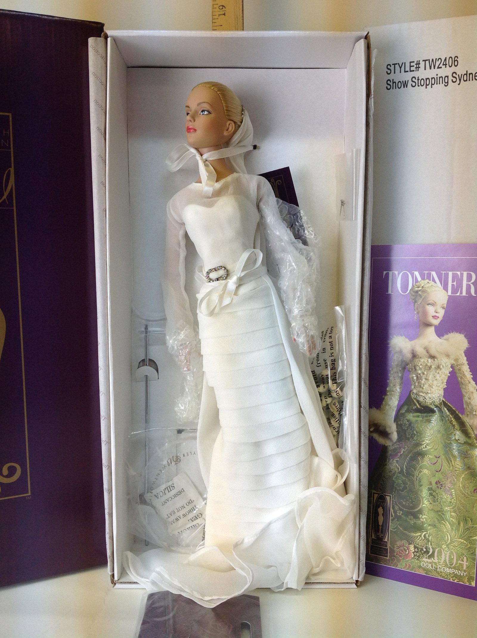 Tonner Tyler Wentworth Show Stopping Sydney Doll: A Tonner Tyler Wentworth "Show Stopping Sydney" doll. TW2406