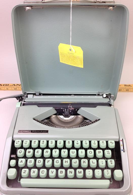 Hermes Rocket Typewriter: 1960s