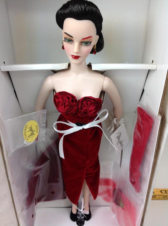 Ashton Drake, Madra, Scarlet Temptress Red Eyebrow Doll: Ashton Drake, Madra Collection, Scarlet Temptress Red Eyebrow Doll, 76410, in original box