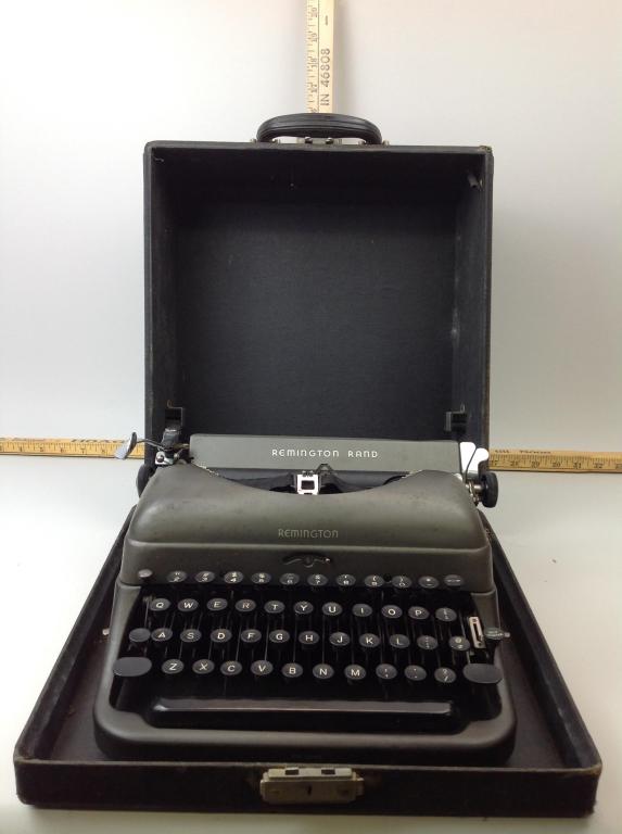 1948 Remington Rand Deluxe 5 Typewriter with case: from 1948