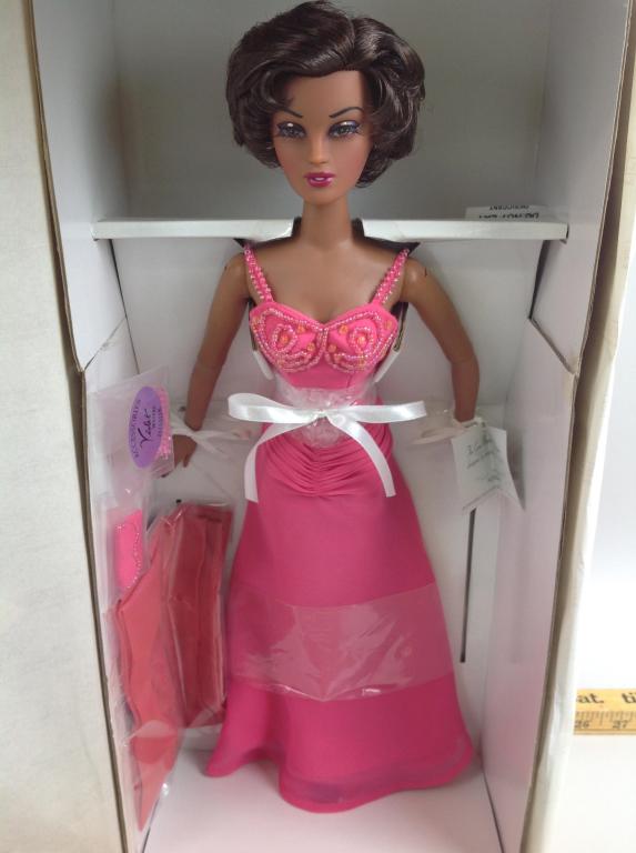 Ashton Drake, Violet, Glowing Reviews Doll: Ashton Drake, Violet Collection, Glowing Reviews Doll, in original box