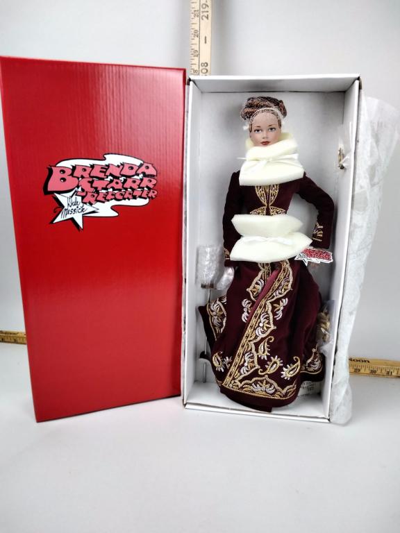 Effanbee, Brenda Starr Reporter, Shanghai Secret Doll: Effanbee Doll Company, Brenda Starr Reporter, Shanghai Secret Doll, BS1401, in original box