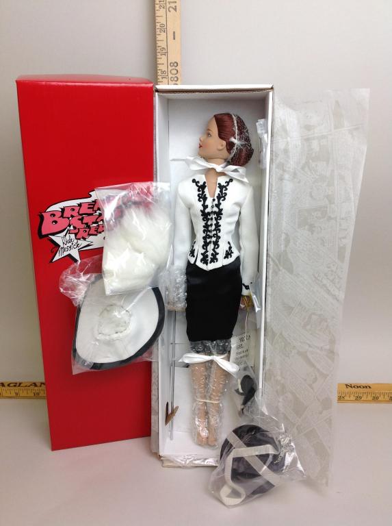 Effanbee, Brenda Starr Reporter, Par Excellence Doll: Effanbee Doll Company, Brenda Starr Reporter, Par Excellence Doll, BS1400, in original box