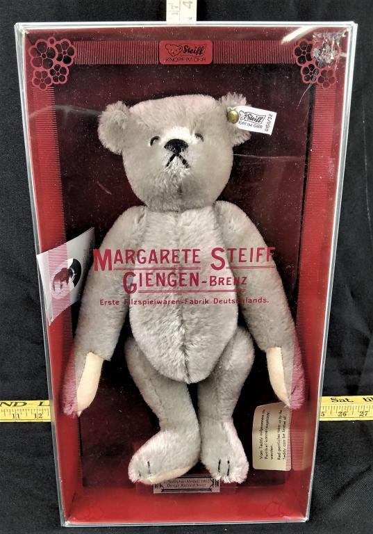 Steiff Teddy Bear 0150/32 w/Box (1 of 2)