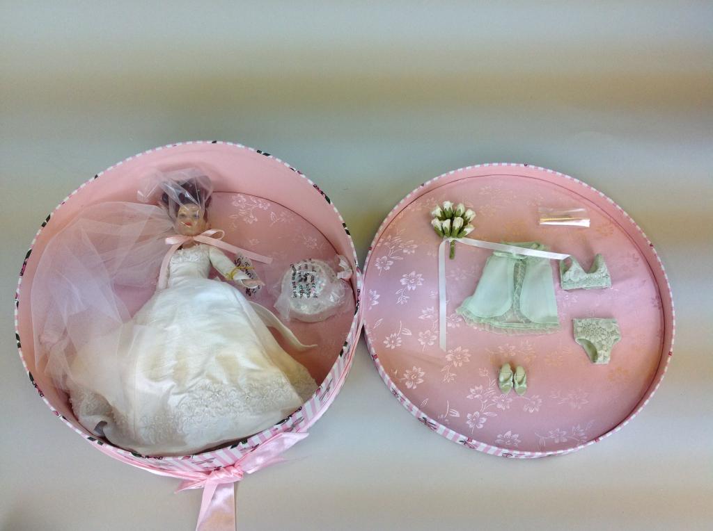 Tonner, Kitty Collier, Forever Yours - Red 10" dol (1 of 1)