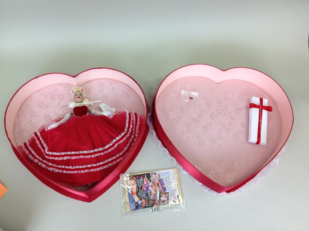 Tonner, Tiny Kitty Collier, Valentines Heart Doll (1 of 1)