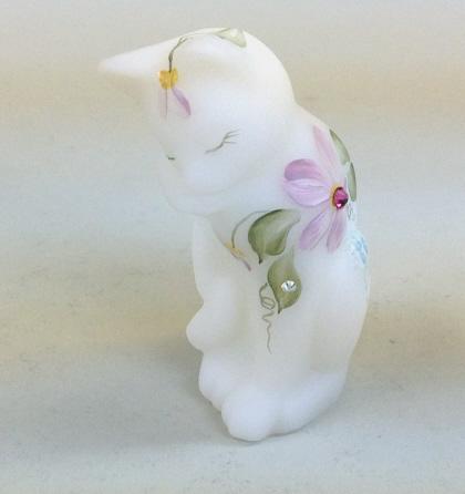 Fenton Art Glass Cat (1 of 4)