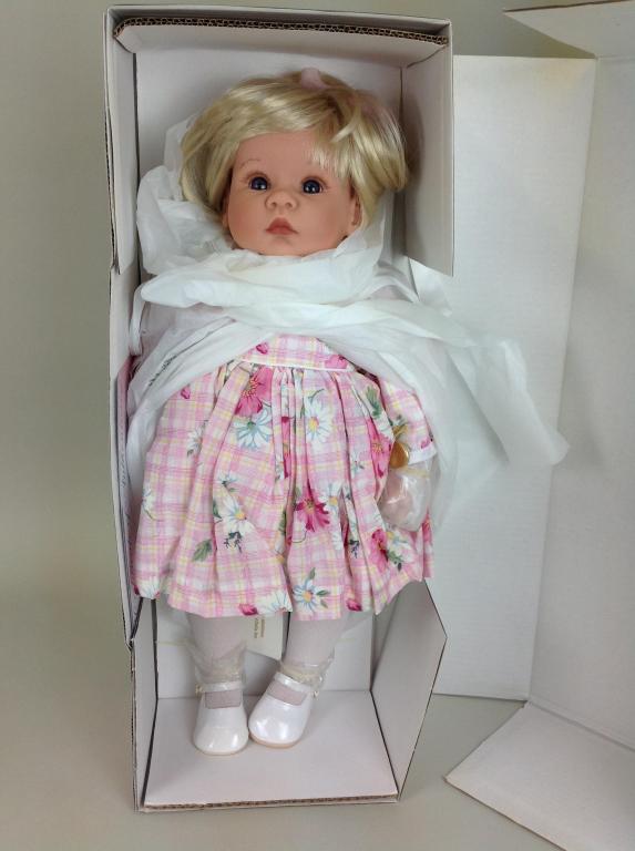 Artist Studio Collection, Lee Middleton, Charming (1 of 1)