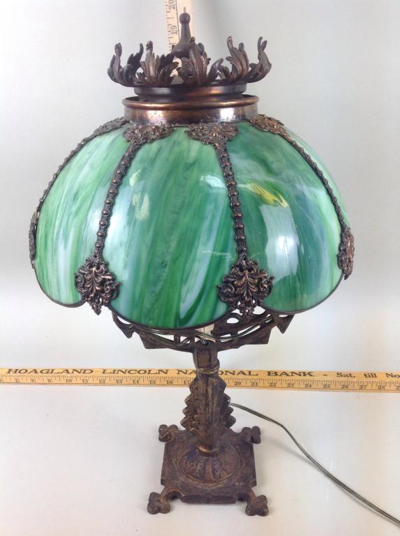 Green slag glass table lamp (1 of 4)