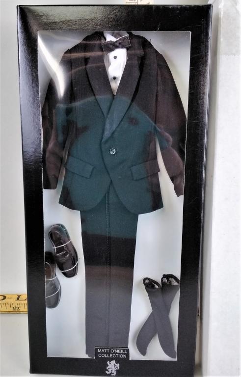 Tonner, Matt O'Neill, Classic Tuxedo: Tonner, Matt O'Neill Collection, Classic Tuxedo Doll Accessory, MO8407, in original box Mint Condition, in original box, please review images