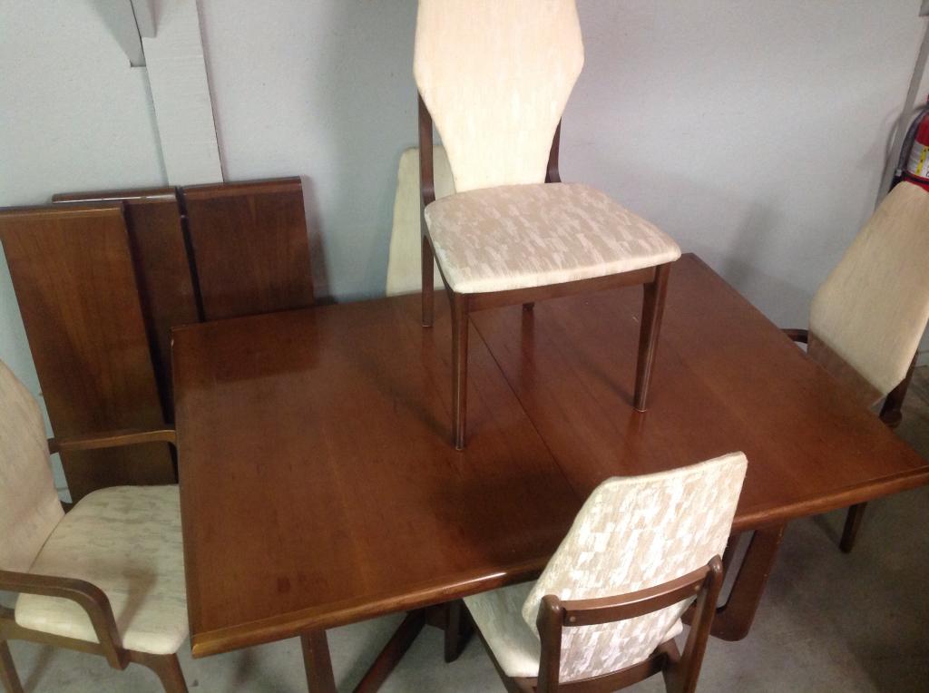 Mid Century Modern Dining Table & 6 Chairs (1 of 4)