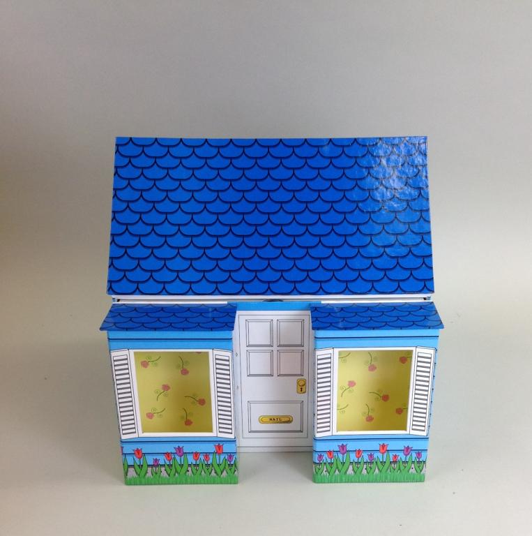 Madame Alexander Doll Accessory, Petite Playhouse (1 of 3)