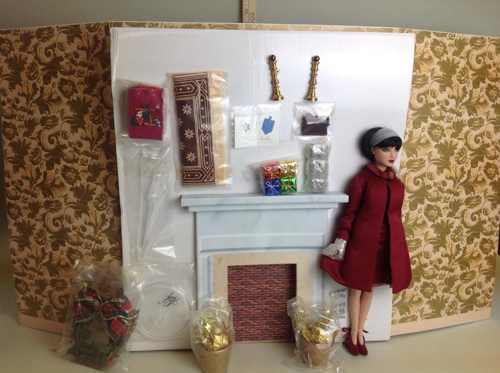 Santa Baby Doll, Accessories and Diorama (1 of 4)