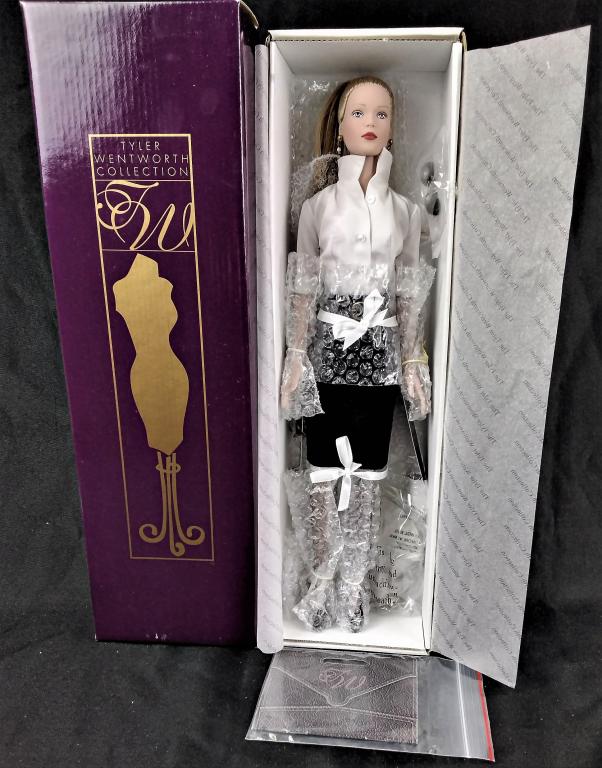 Tonner, Tyler Wentworth, Tyler Signature - Blonde: Tonner Doll Company, Tyler Wentworth, Tyler Signature - Blonde Doll, 99802, in original box Mint Condition, in original boxes, review images