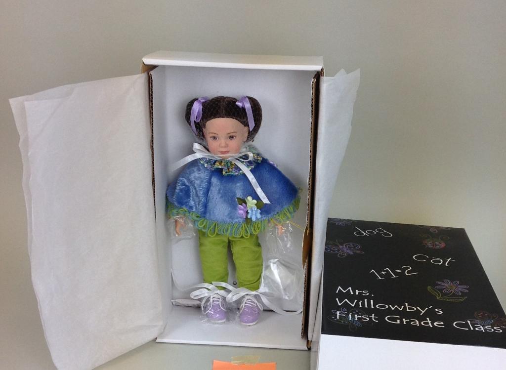 Effanbee, Mrs Willowbys First Grade Class Doll: Effanbee Doll Company, Mrs Willowbys First Grade Glass Doll, in original box Mint Condition, in original box, please review images