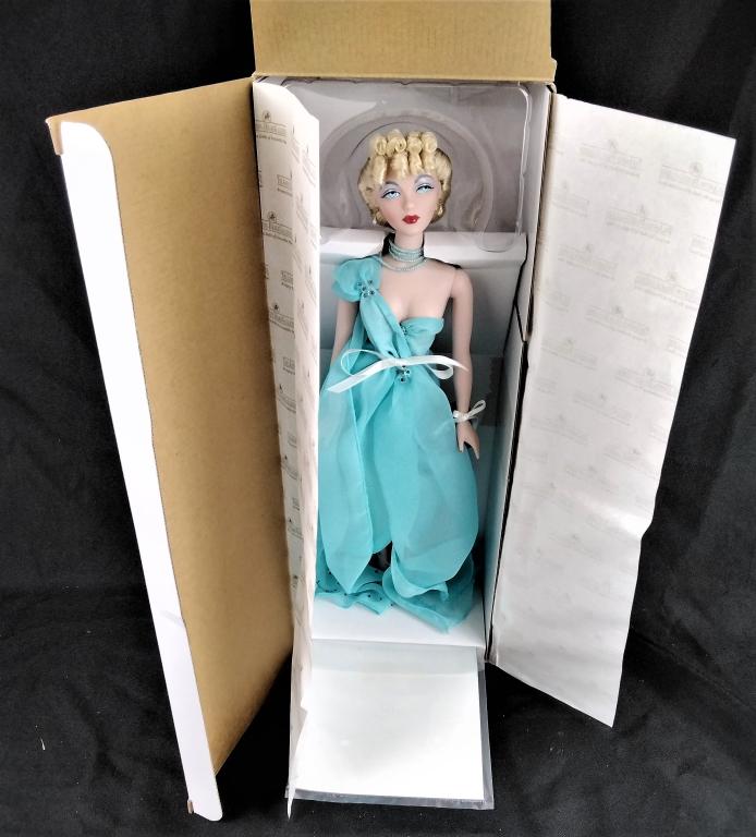 Ashton Drake, Gene, Gene in Blue Goddess Doll: Ashton Drake, Gene Collection, Gene in Blue Goddess Doll, 93503, in original box Mint Condition, in original box, please review images