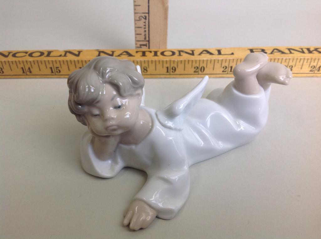Lladro Angel Figurine (1 of 4)